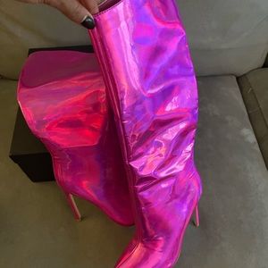 AZALEA WANG DON'T WANNA FALL IN LOVE HOLOGRAPHIC STILETTO BOOT IN PINK